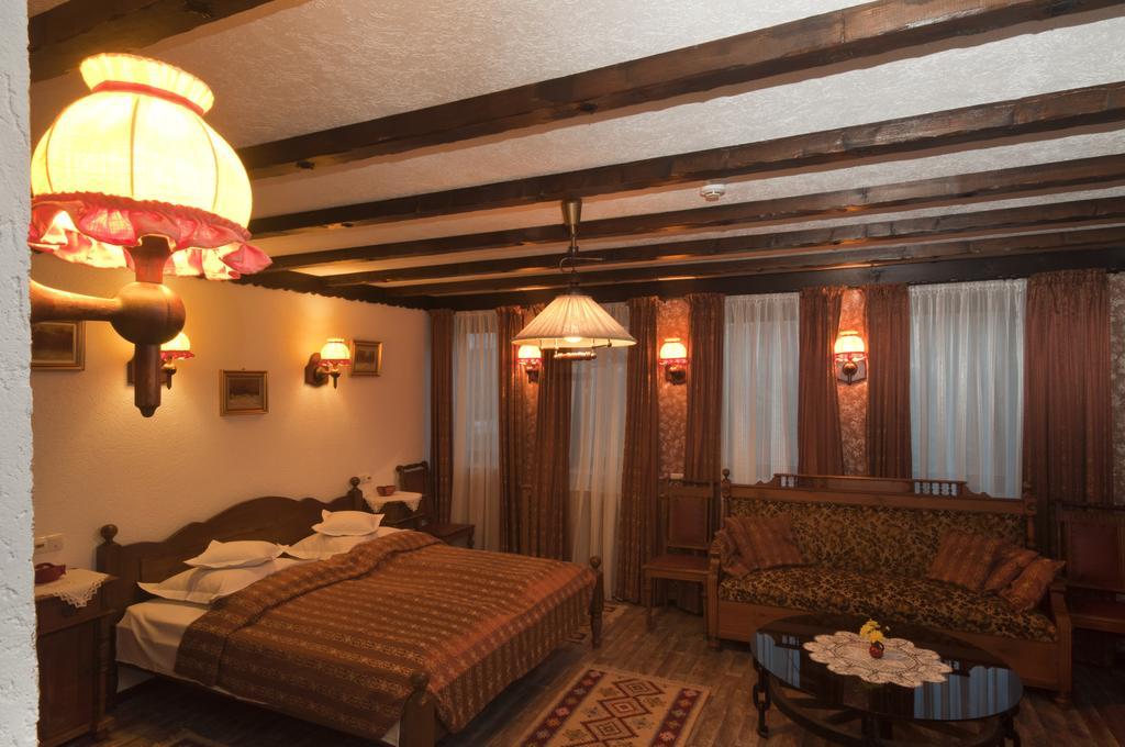 La Marele Moft Otel Slănic Oda fotoğraf