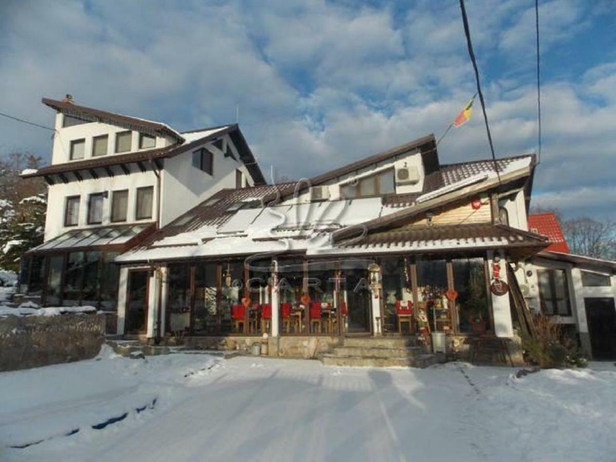 La Marele Moft Otel Slănic Dış mekan fotoğraf